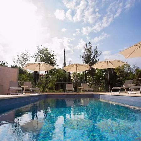 Apartment Luka's - 