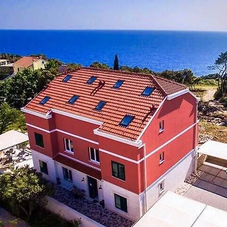 Apartment Luka's - 